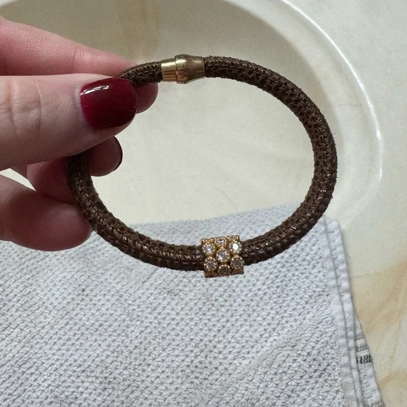Unique bracelet - Picture 1 of 3